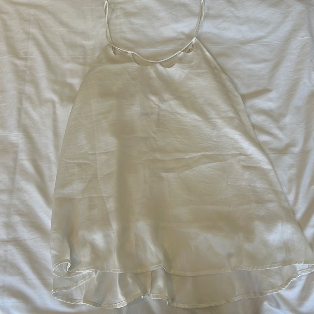 NEW WITH TAG white tank top